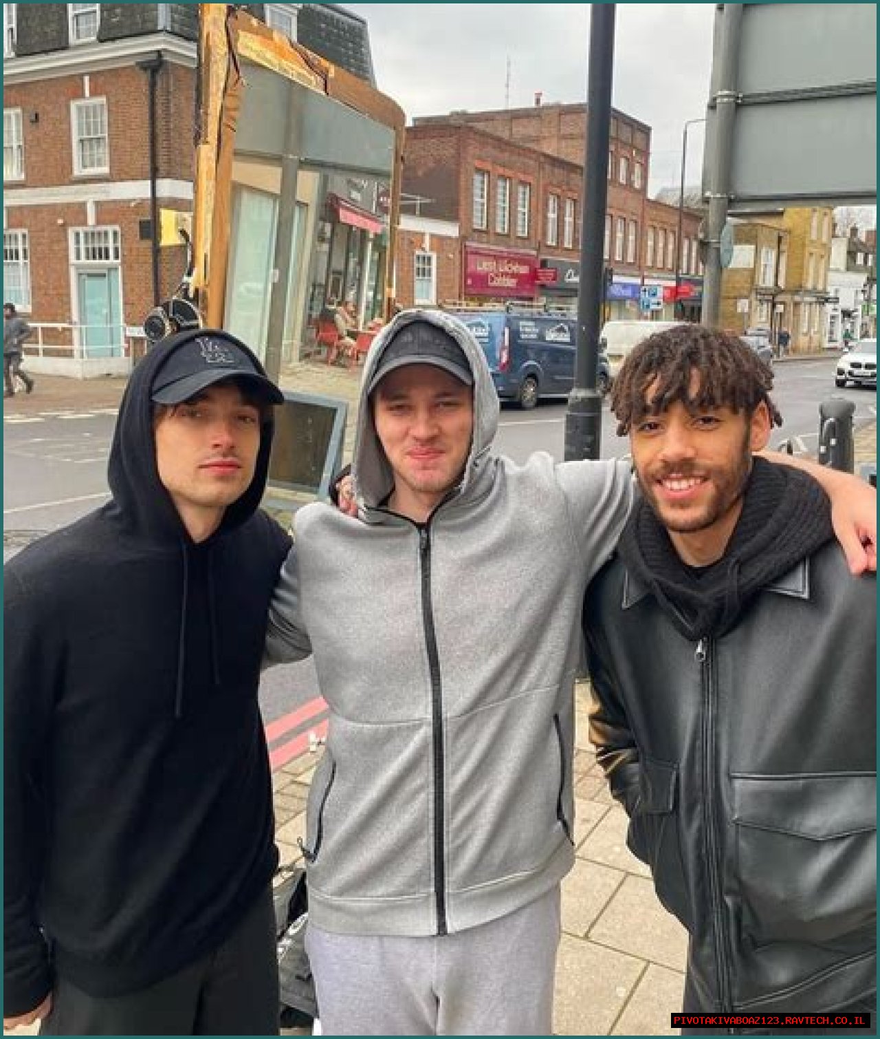 Elijah Hewson And Grace Burns: A Deep Dive Into Their Lives And Relationship